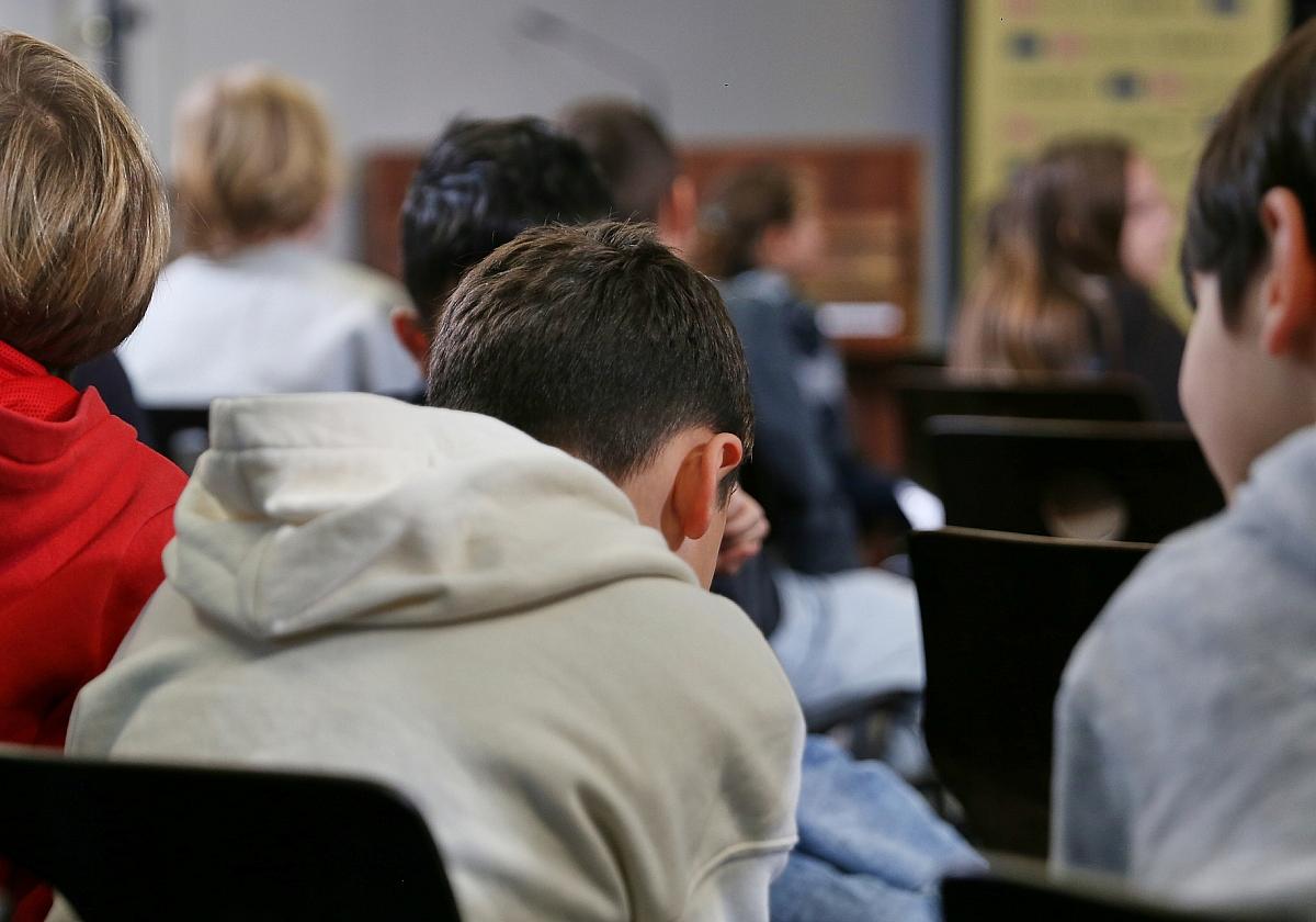 Kinder in einer Schule (Archiv)